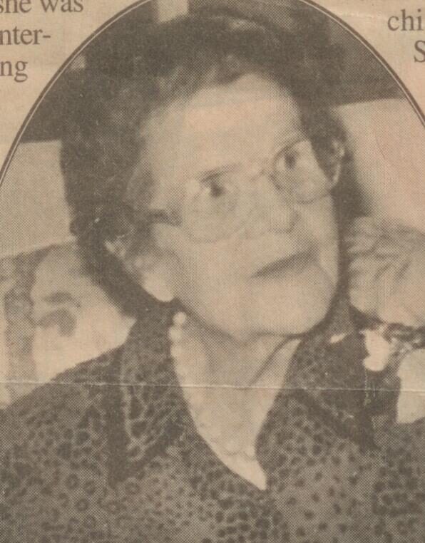Whitehead, Ursula “Fif” (1899-1998)