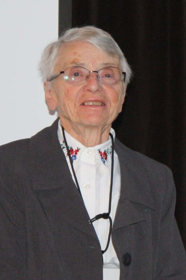 Naomi Miller (1927-)