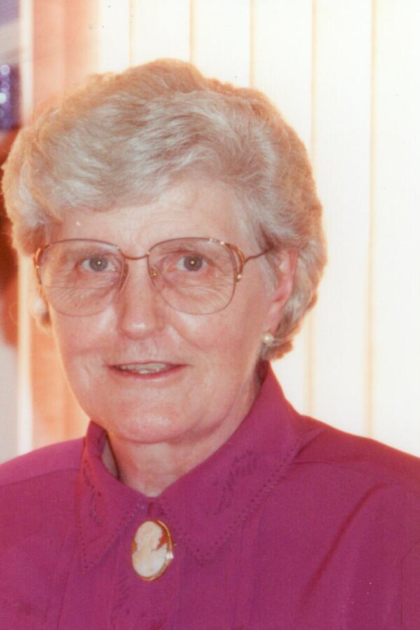 Proudfoot (nee Gilfillian), Dorothy Anna  (1928-