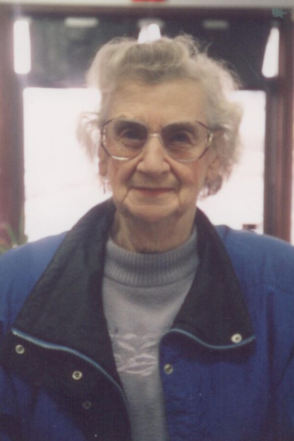 Sarvela, Mary (1913 – 2004)