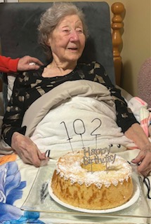Elizabeth Robertson birthday 102 (002)