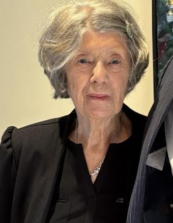 Sheila Oxholm [Ann] Passes